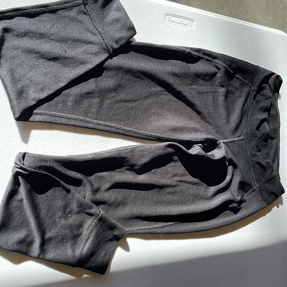 Lady’s/Woman’s Patagonia base layer legging. Size S